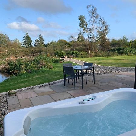 Villa Red Squirrel Pod With Hot Tub Oban Exterior foto